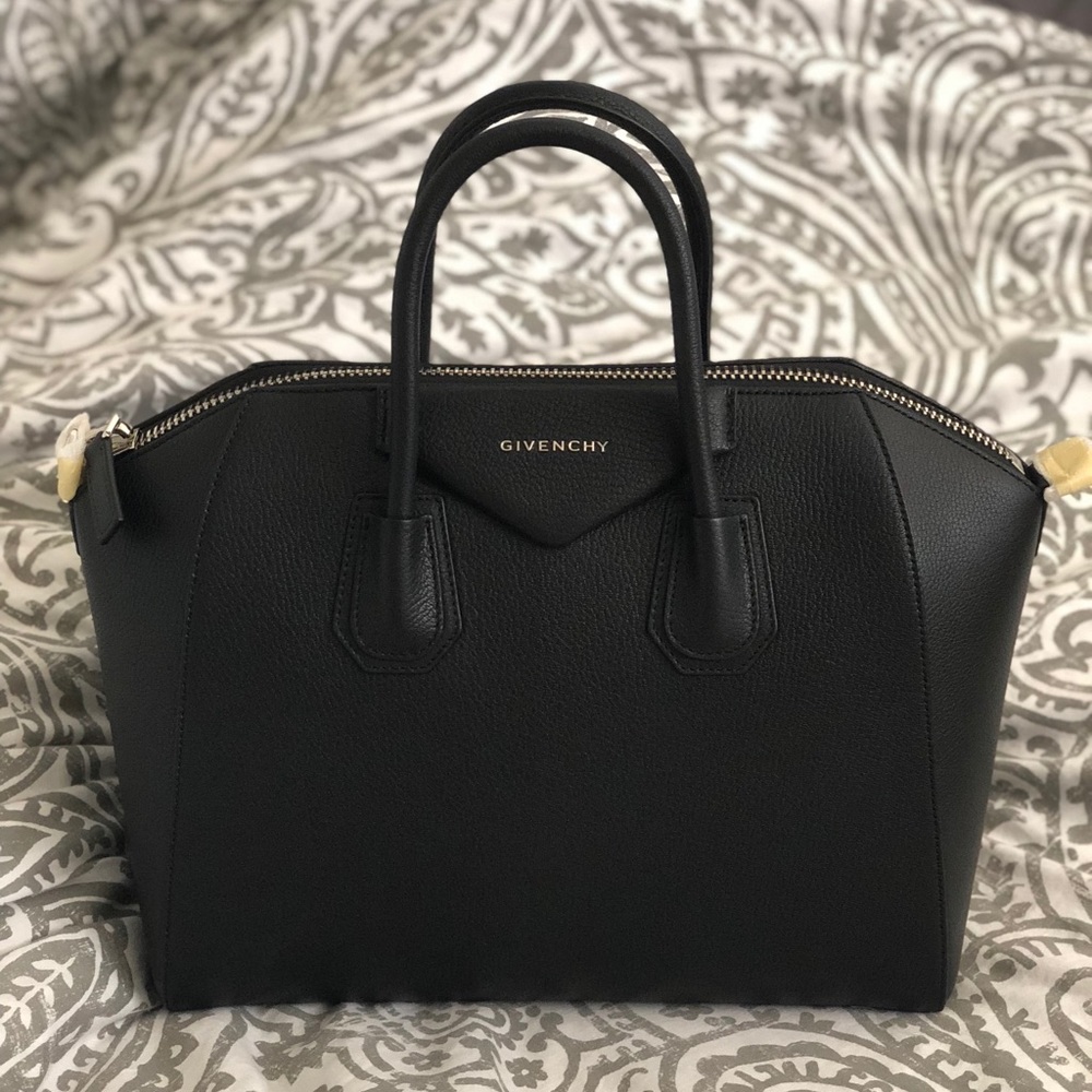 Authentic Givenchy Antigona medium black bag NWT